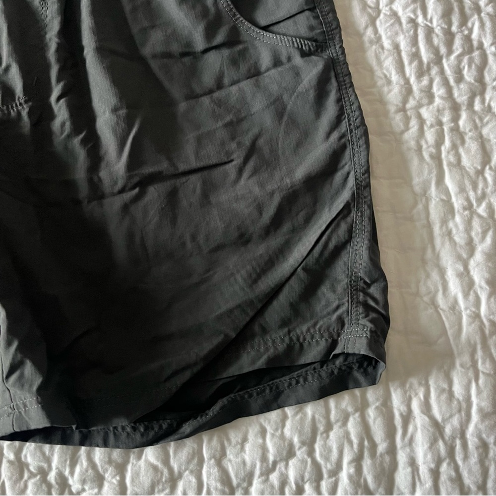 Columbia Shorts - Picture 3 of 7